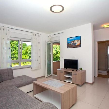 Apartments Maslina I Nijvice Zewnętrze zdjęcie