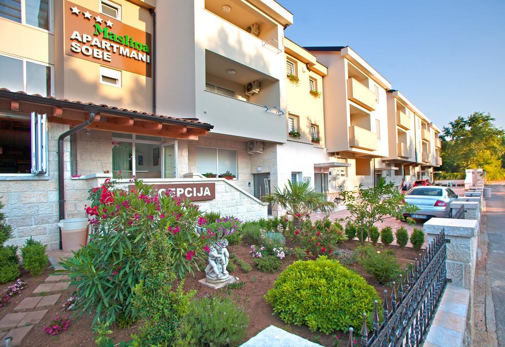Apartments Maslina I Nijvice Zewnętrze zdjęcie