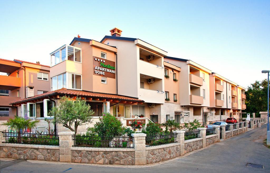Apartments Maslina I Nijvice Zewnętrze zdjęcie